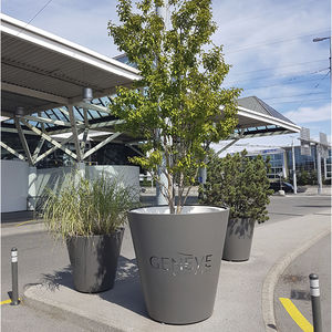 thermo-lacquered steel planter