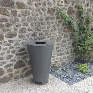 public trash can