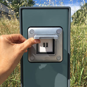 USB charging station