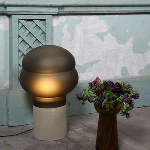 floor-standing lamp