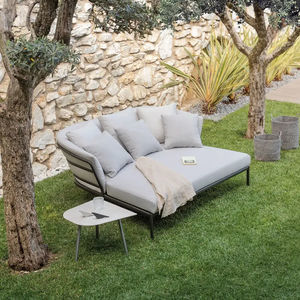 contemporary daybed