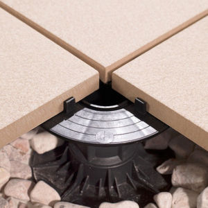 water-repellent-raised-access-floor
