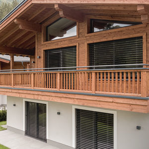 Venetian blinds