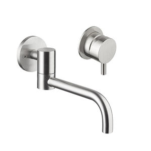 wall-mounted mixer tap 1