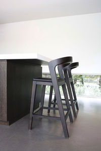 contemporary bar chair