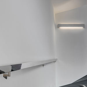 contemporary wall light