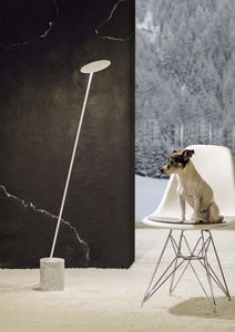 floor-standing lamp