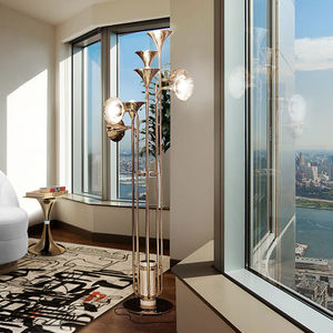 floor-standing lamp