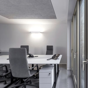 contemporary wall light