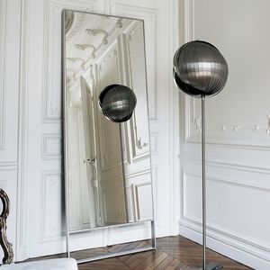 free-standing mirror