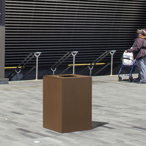 public trash can 1