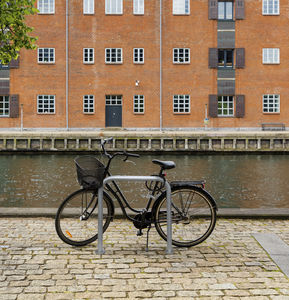 galvanized steel bike rack / for public spaces