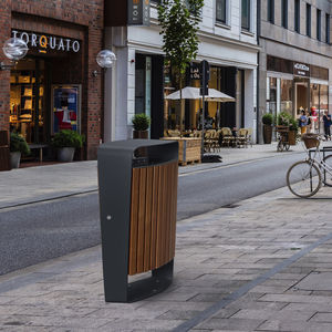public trash can