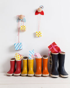 wall-mounted coat rack / contemporary / wooden / child's