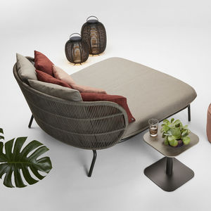 contemporary daybed