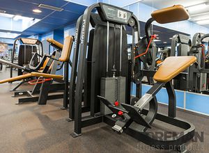 back extension weight training machine 1