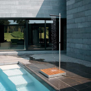 pool garden shower