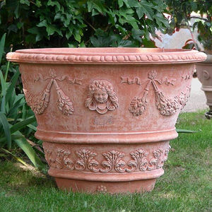 terracotta plant pot