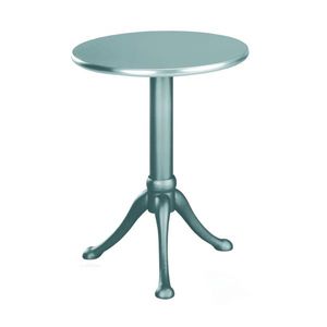 traditional pedestal table