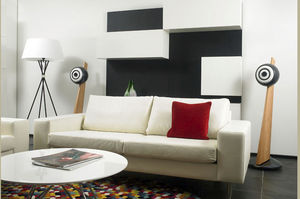 floor-standing speaker