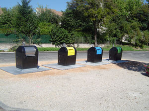 trash can with underground receptacle