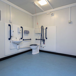 free-standing WC