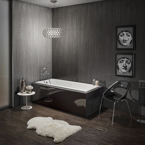 cast iron bathtub