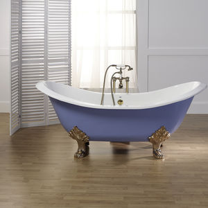 oval bathtub