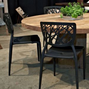 contemporary garden chair 1