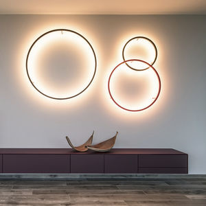 contemporary wall light