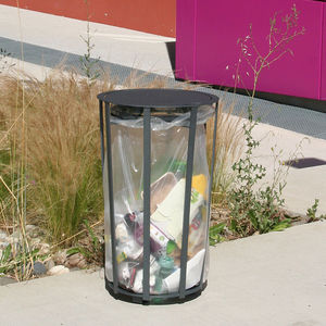 public trash can