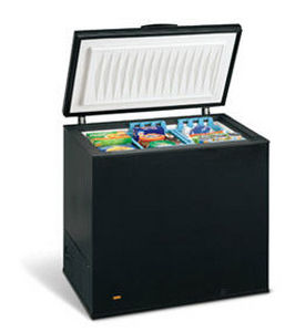 chest freezer / black