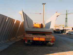 prestressed concrete beam
