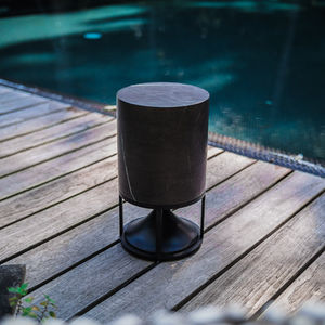 shelf speaker