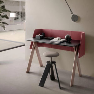 free-standing desk 1