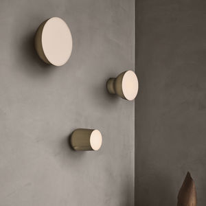 contemporary wall light