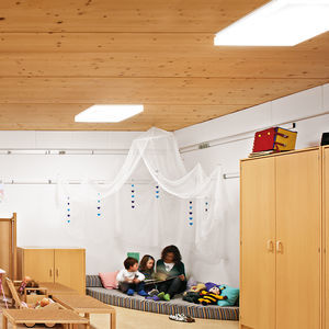 recessed ceiling light fixture