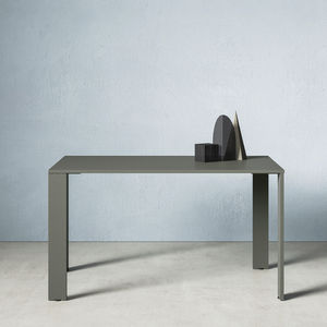 free-standing desk