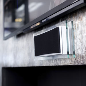wall-mounted speaker