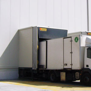 loading dock shelter