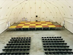 outdoor staging system