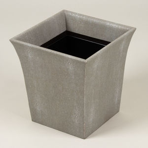 hygienic trash can