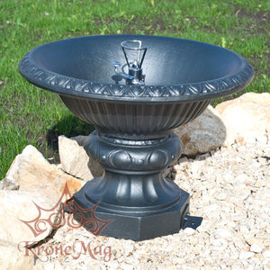 outdoor drinking fountain