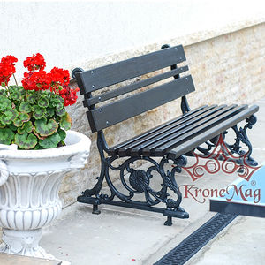 traditional public bench 1