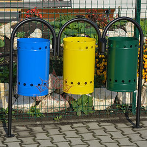 public trash can 1