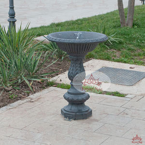 outdoor drinking fountain