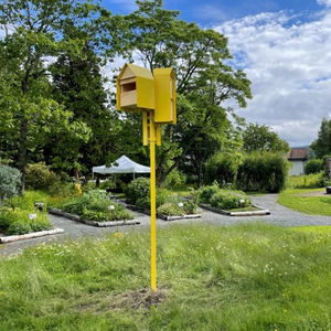 galvanised steel birdhouse 1