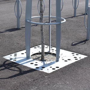 square tree grate 1