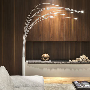 floor-standing lamp