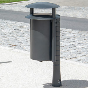 public trash can